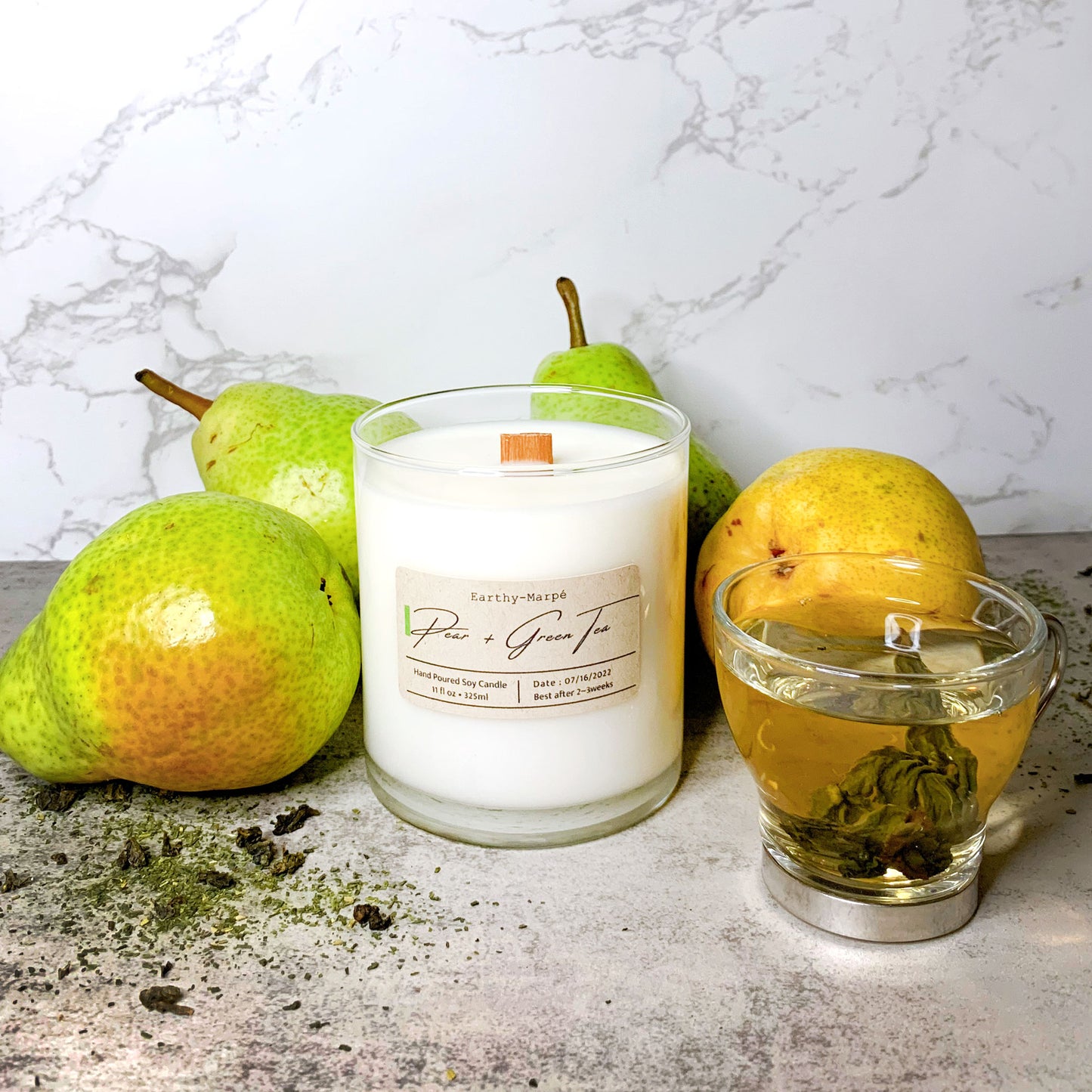 Pear Green Tea Crackling Wooden Wick Soy Candle | Glass Jar