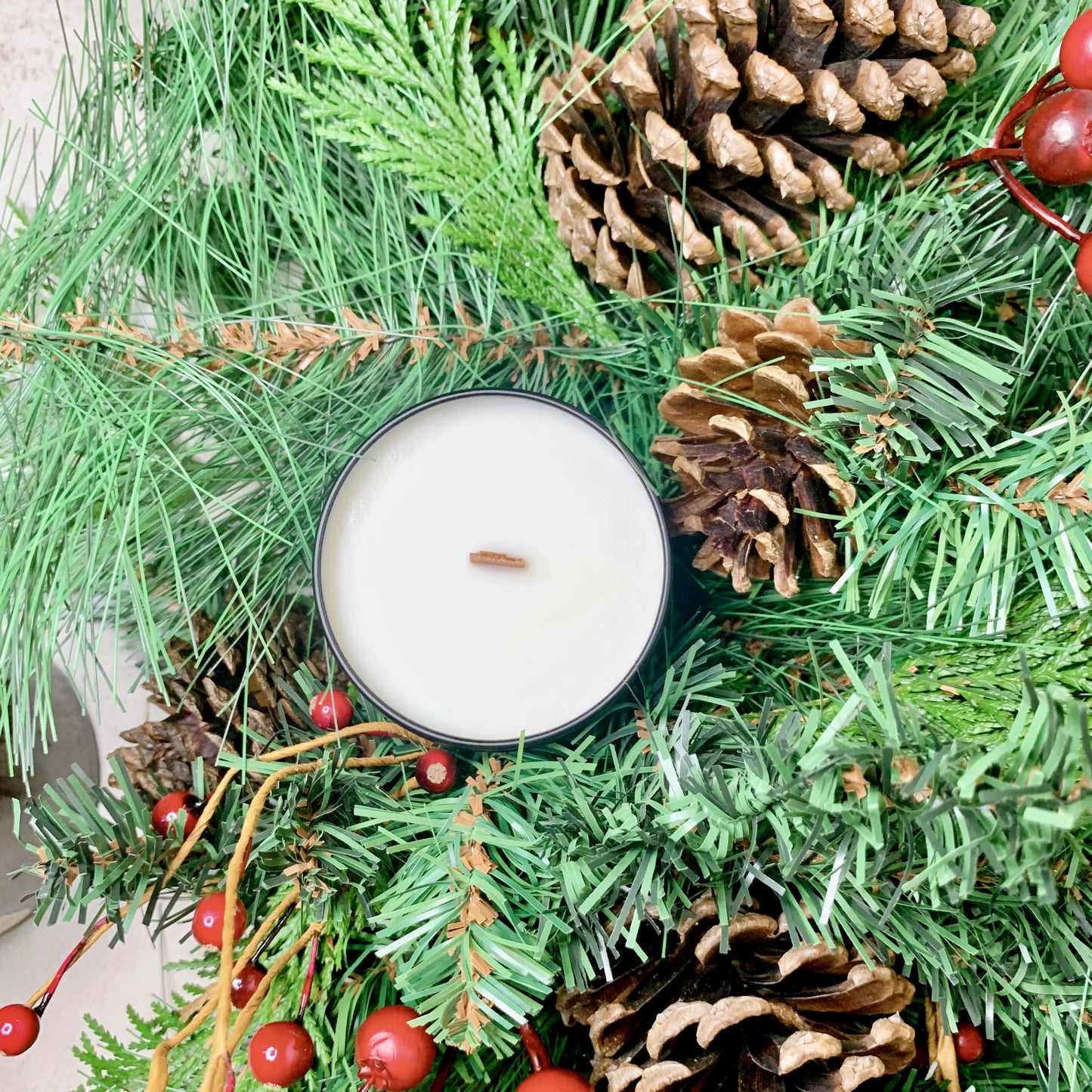 Christmas Tree Soy Candle | Crackling Wooden Wick | Black Tin